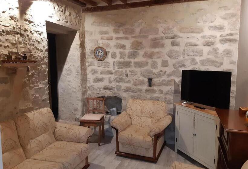 غرفة سوبيريور سرير كينج, La Rosa Di Francesco Inn