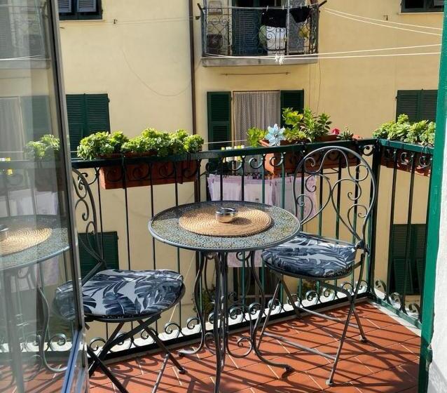 غرفة قياسية ثلاثية مزودة بشرفة, Sunset Rooms