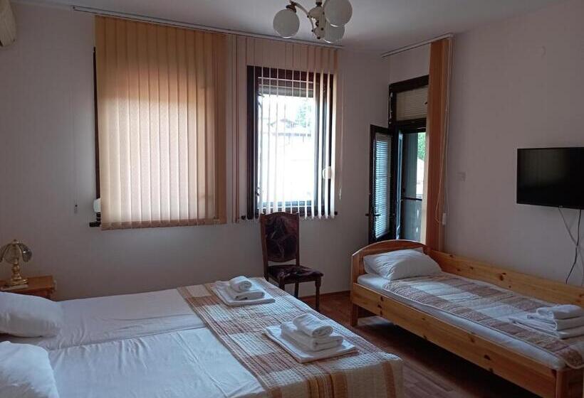 غرفة قياسية ثلاثية, Toncho S Guest House For 16 Guests