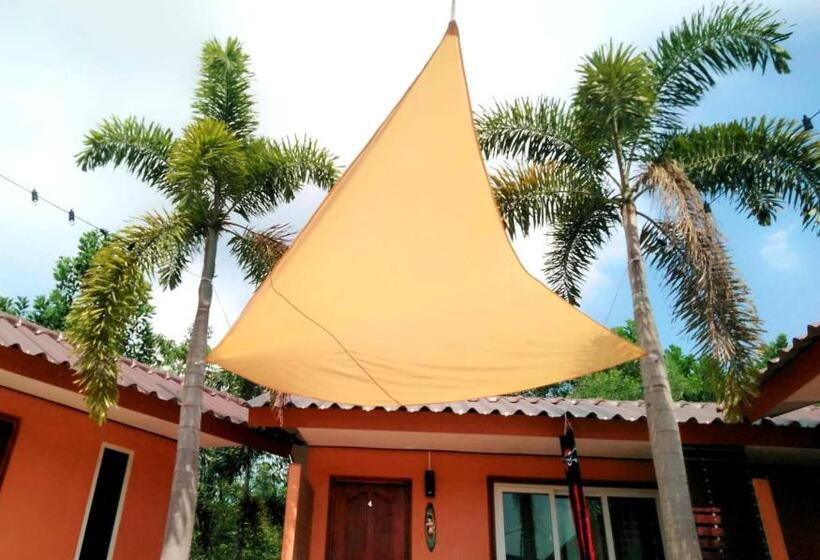 Номер Deluxe, The Windsor Boutique Resort