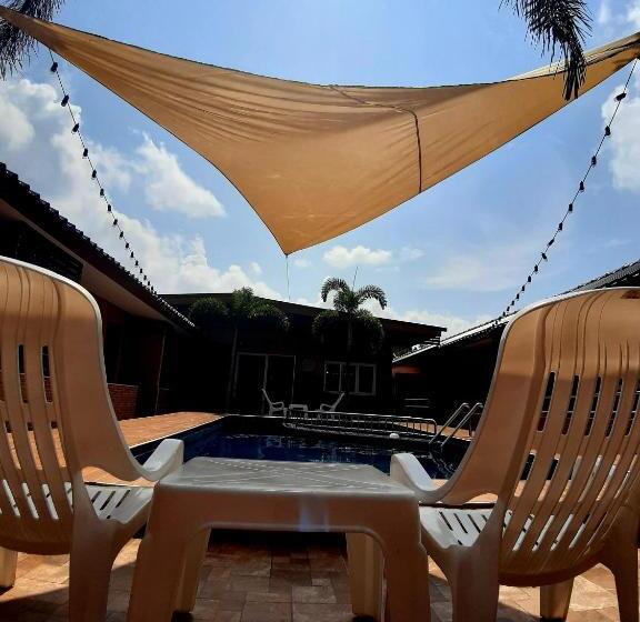 Номер Deluxe, The Windsor Boutique Resort