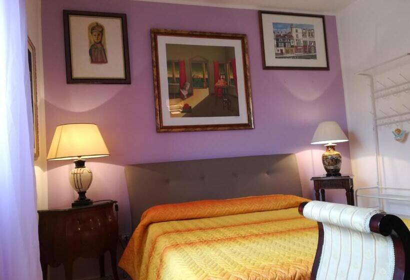 Standard room with outdoor bath, Domus Aurea