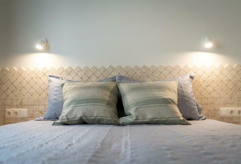 اتاق لوکس, Mai Ram Yoga House