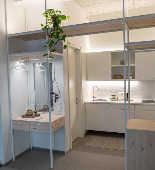 اتاق لوکس, Mai Ram Yoga House