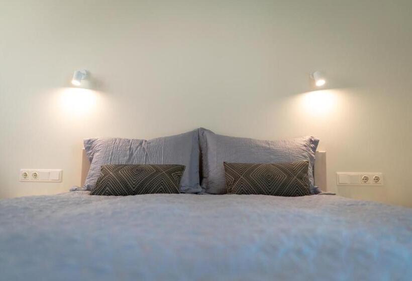 اتاق لوکس, Mai Ram Yoga House