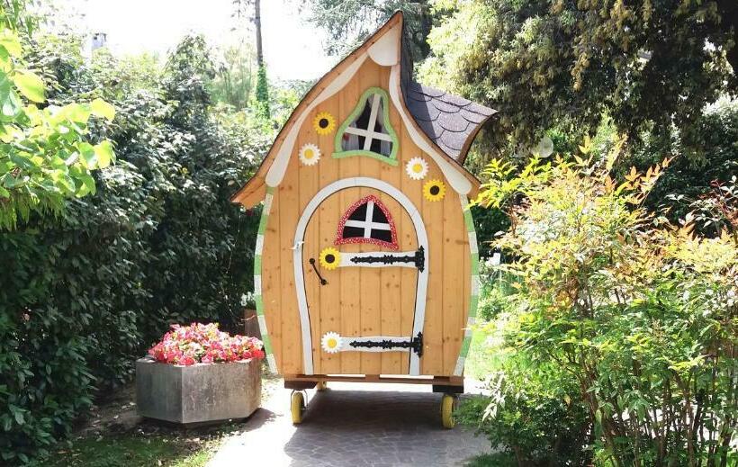 اتاق لوکس سه تخته, Villa Bruna