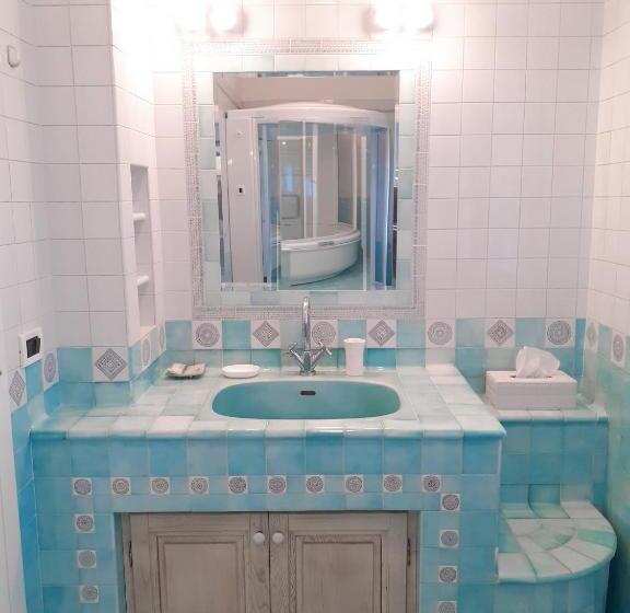 اتاق استاندارد سه تخته با بالکن, Villa Bruna