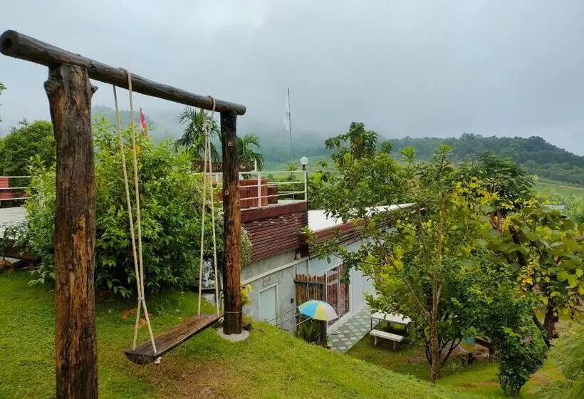 スタンダードトリプルルーム, Baan Mai Hom Resort Suan Phueng