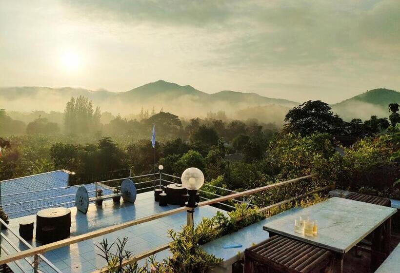 Quarto Triplo Estandar, Baan Mai Hom Resort Suan Phueng