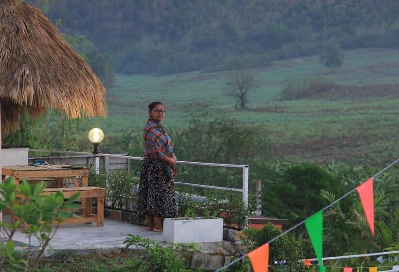 Quarto Triplo Estandar, Baan Mai Hom Resort Suan Phueng