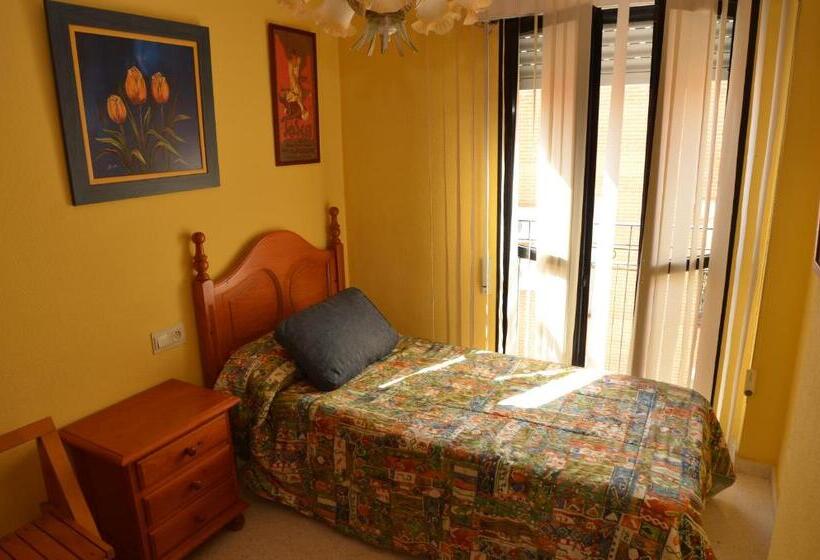 اتاق استاندارد یک نفره, Habitacion Centro Historico Malaga