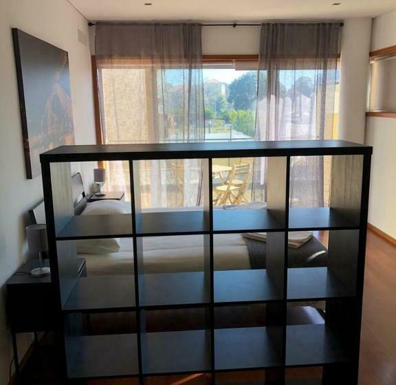 استودیوی استاندارد, Metro Heroismo Residence