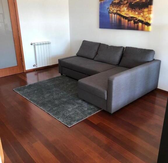 استودیوی استاندارد, Metro Heroismo Residence