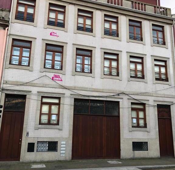 استودیوی استاندارد, Metro Heroismo Residence