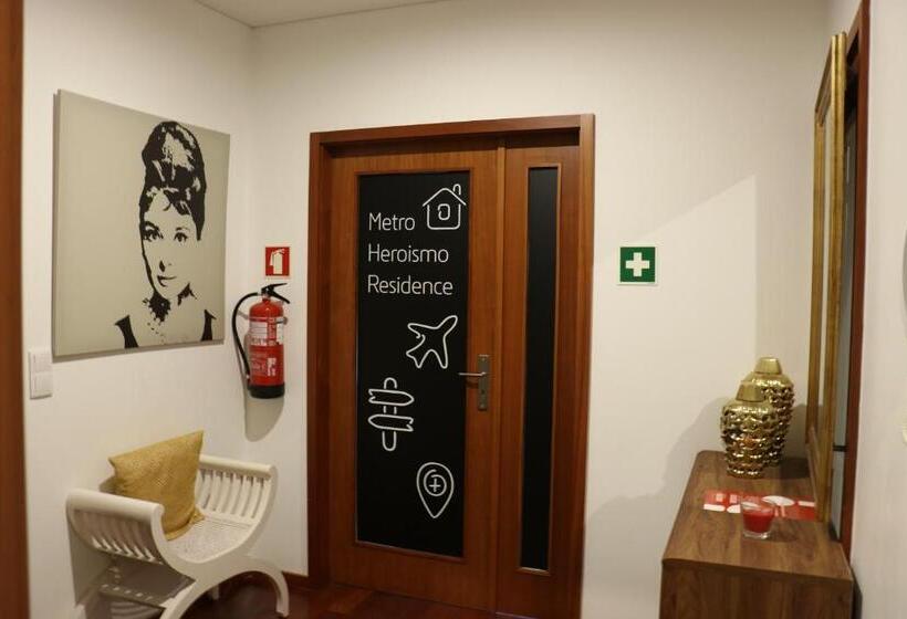 اتاق لوکس, Metro Heroismo Residence