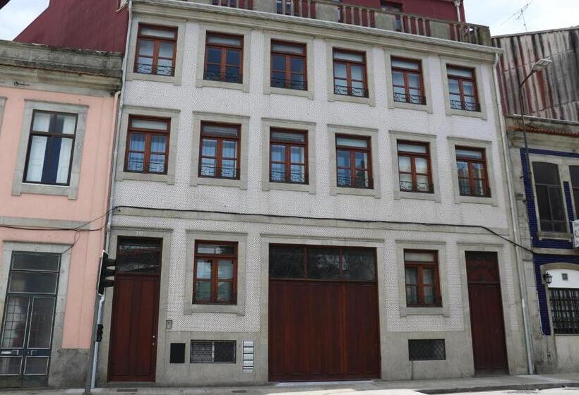 استودیوی استاندارد, Metro Heroismo Residence