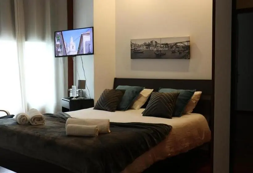 اتاق لوکس, Metro Heroismo Residence