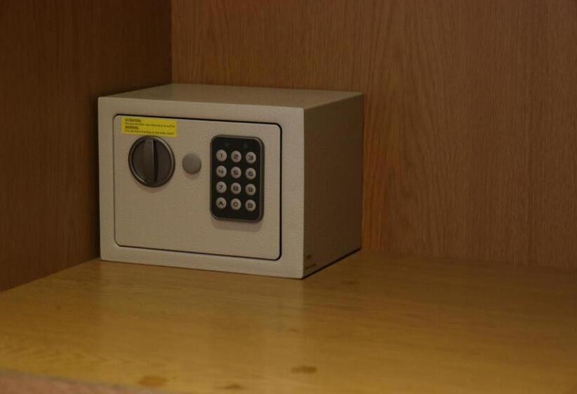 اتاق لوکس, Metro Heroismo Residence