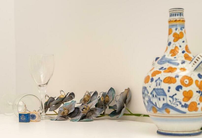 اتاق استاندارد, Napulitandream