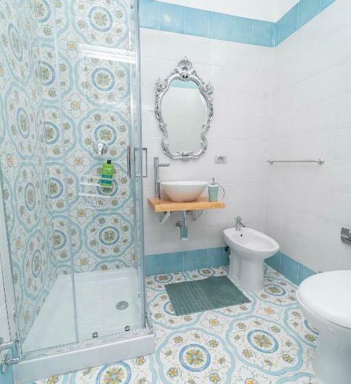 اتاق استاندارد, Napulitandream