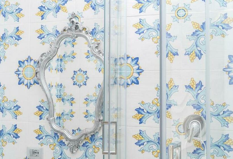 اتاق سوپریور با تخت بزرگ, Napulitandream