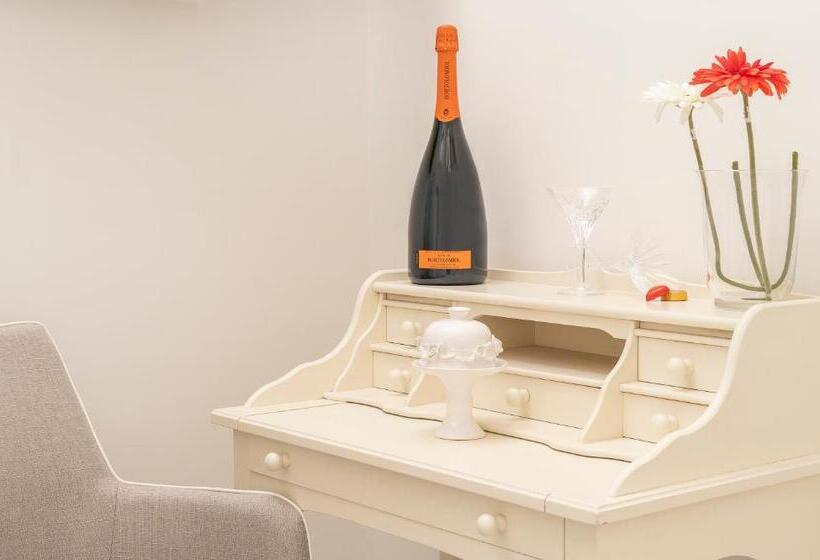 اتاق استاندارد, Napulitandream