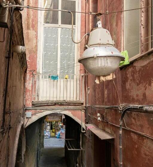 اتاق لوکس با بالکن, Napulitandream