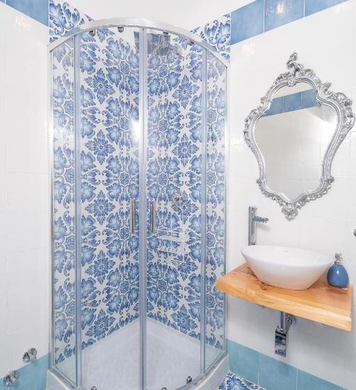 اتاق لوکس با بالکن, Napulitandream