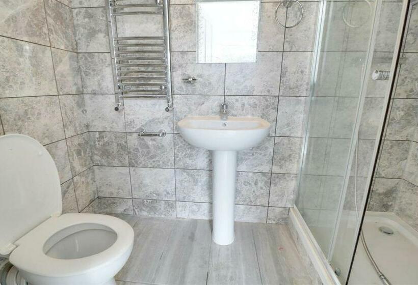 חדר דלוקס, Stanwell Stansted Airport