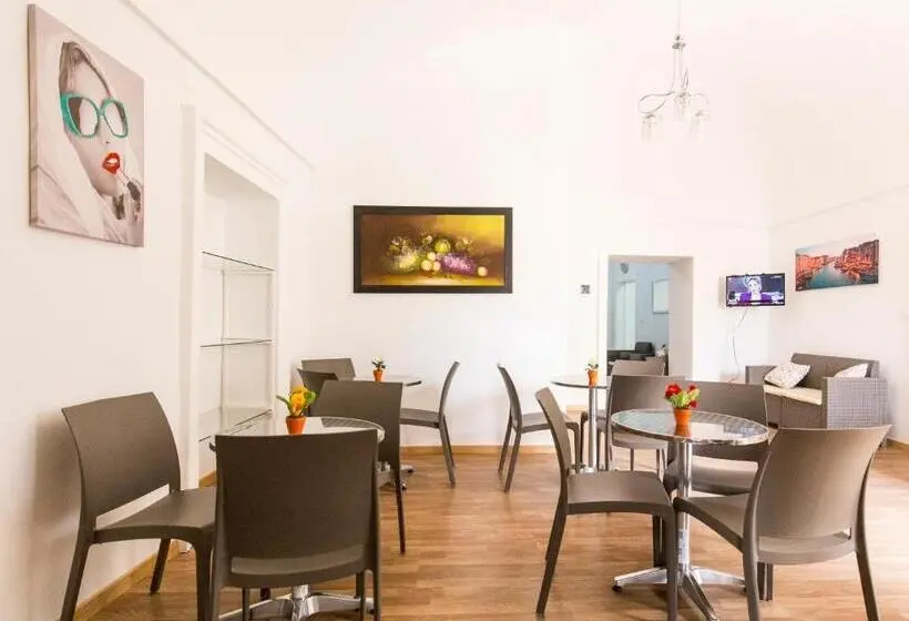 اتاق استاندارد سه نفره, La Casa Del Barocco