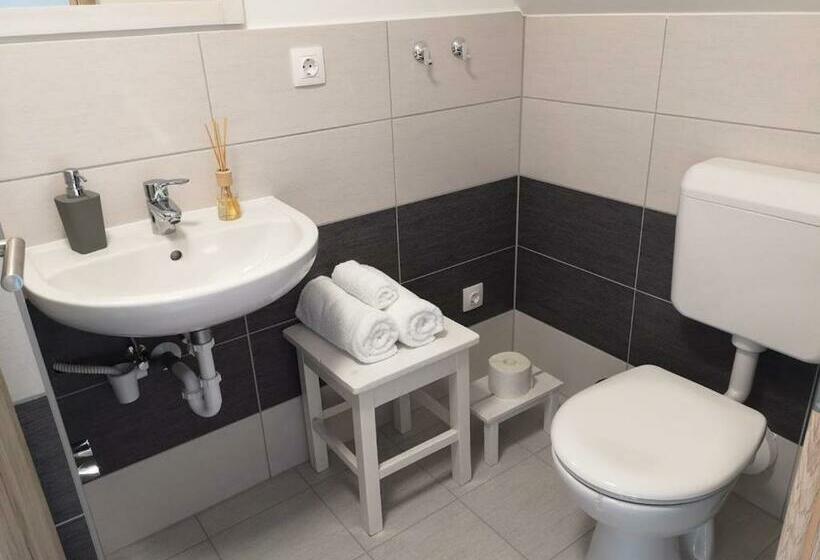 スタンダードルーム, Rozé Vendégház