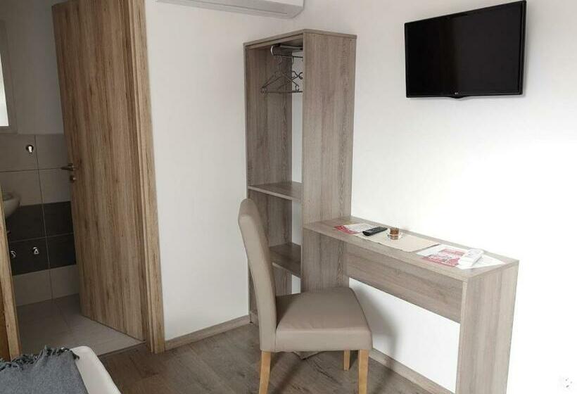 スタンダードルーム, Rozé Vendégház