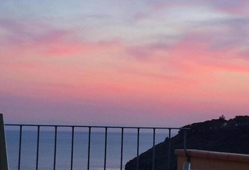 דירת חדר נוף לים, Rosa Dei Venti