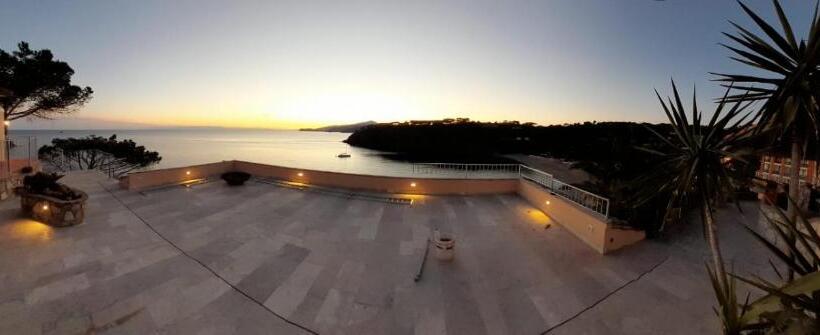 דירת חדר נוף לים, Rosa Dei Venti