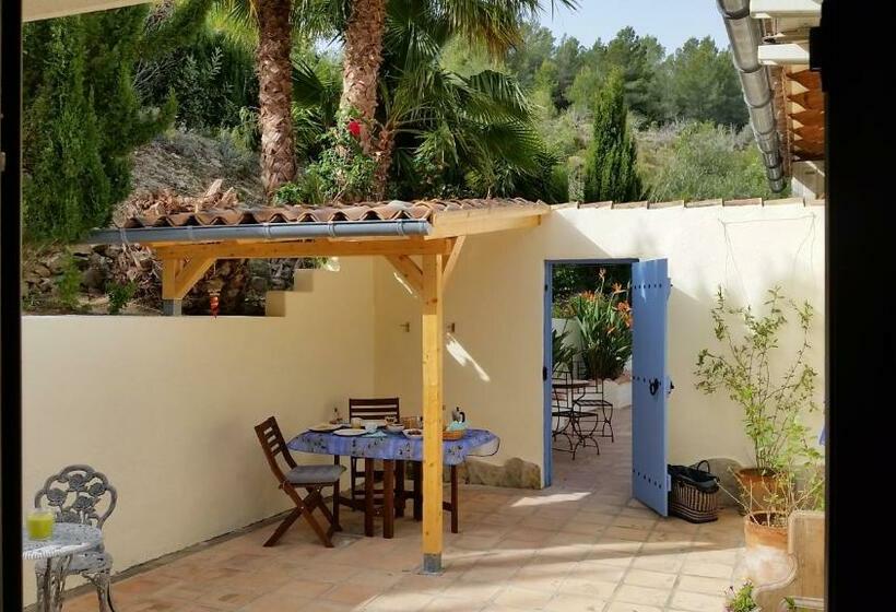 수피리어 룸, Casa Romero