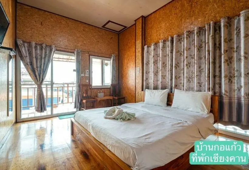 キングサイズベッドのデラックスルーム, Baan Kokaew Chiang Khan