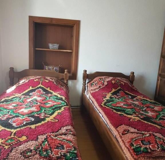 豪华房间, тодорината къща