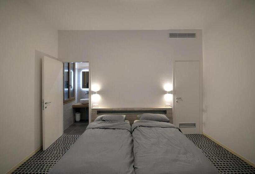 اتاق استاندارد, Carbonaia Venezia