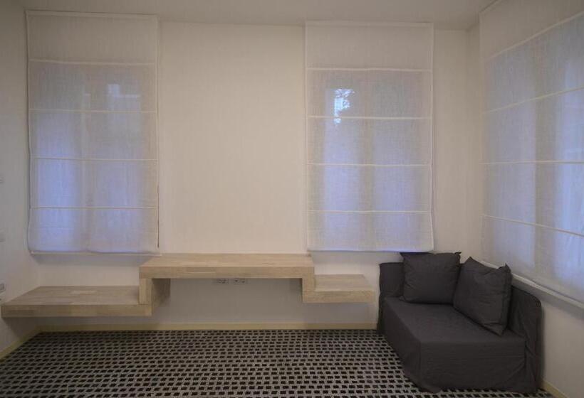 اتاق استاندارد, Carbonaia Venezia