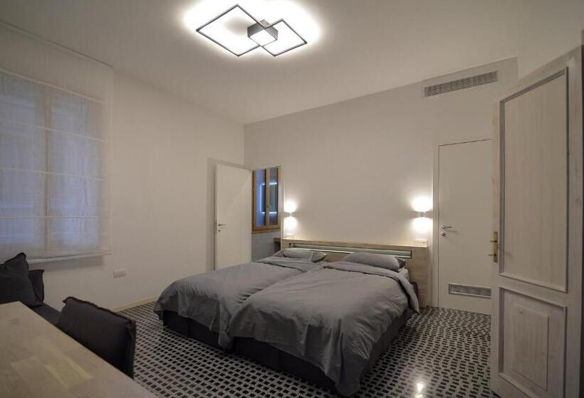 اتاق استاندارد, Carbonaia Venezia