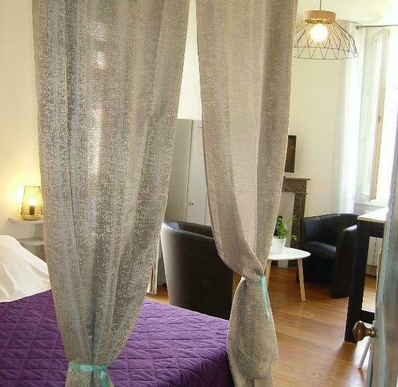 סטודיו סטנדרט עם מרפסת, Hôtel Du Clos Fleuri