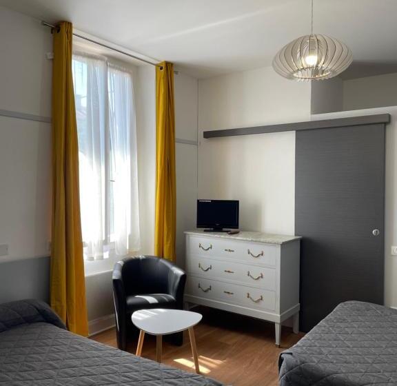 スーペリアトリプルルーム, Hôtel Du Clos Fleuri