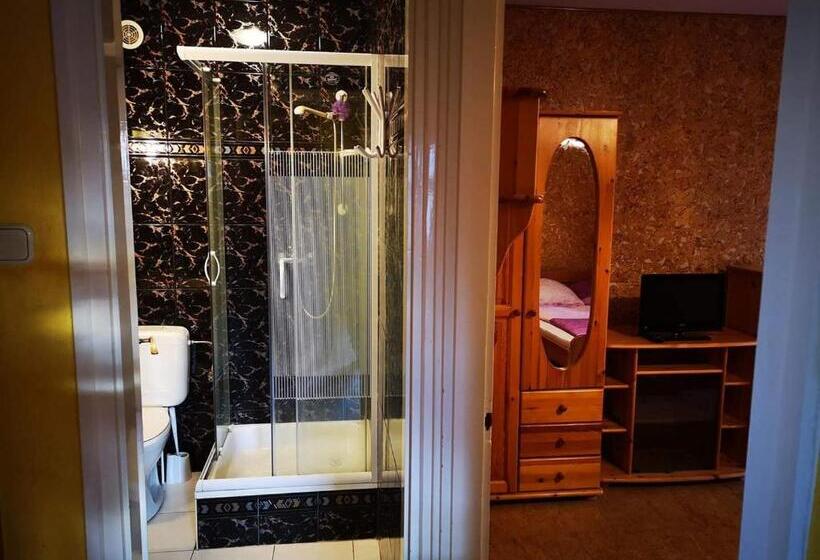 Habitación Estándar, Széplak Apartman