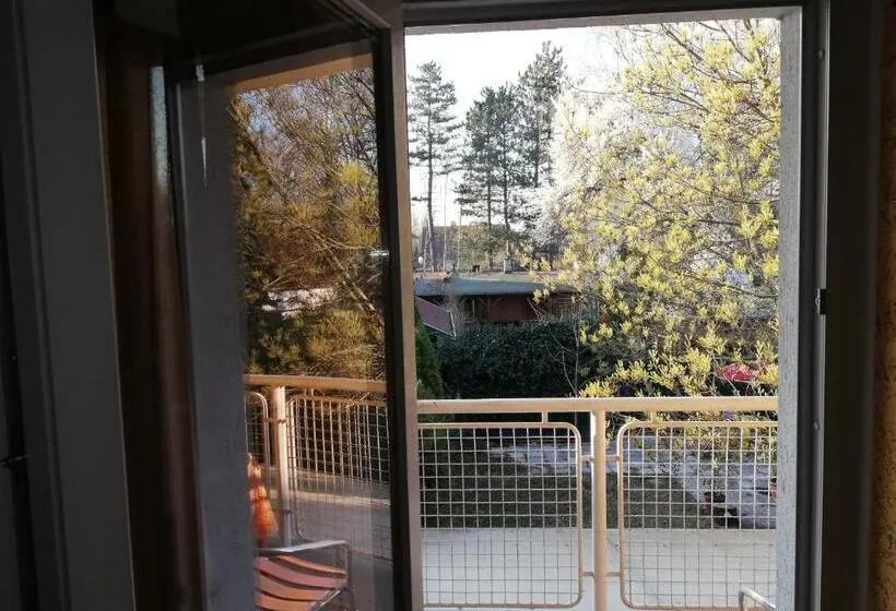 スタンダードルーム, Széplak Apartman