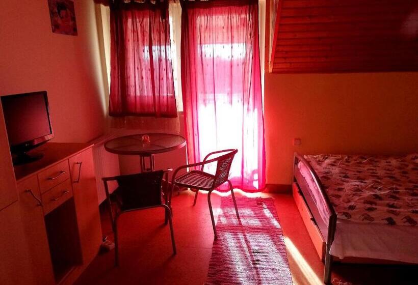 Habitación Estándar, Széplak Apartman