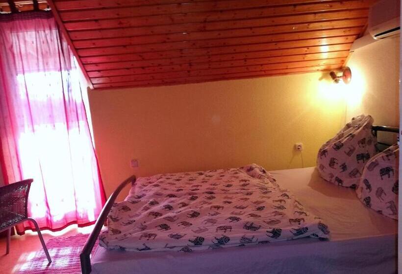スタンダードルーム, Széplak Apartman
