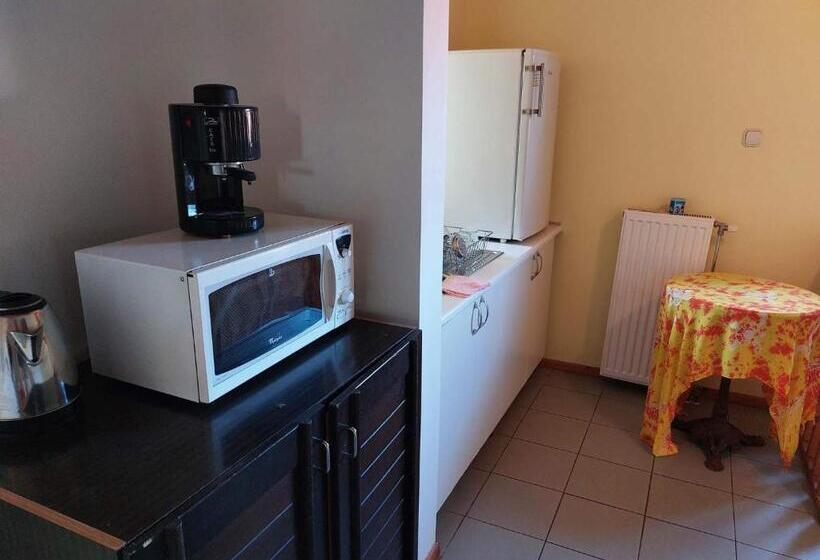 Habitación Triple Estándar con Vistas, Széplak Apartman