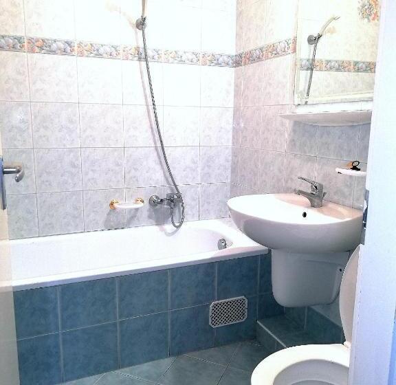 Habitación Estándar con Balcón, Széplak Apartman