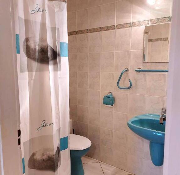 Habitación Estándar Cama King, Széplak Apartman