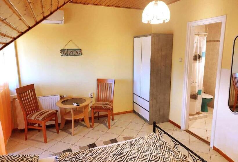 Habitación Estándar Cama King, Széplak Apartman